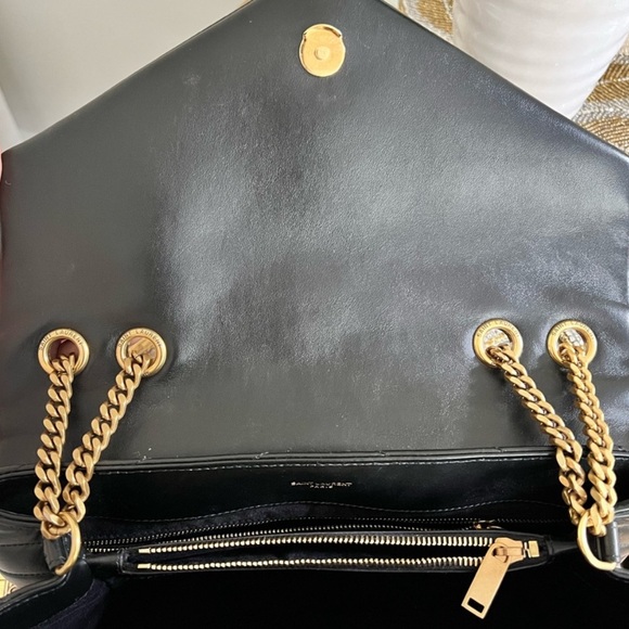 SAINT LAURENT LOULOU MATELASSE MEDIUM  QUILTED LEATHER SHOULDER BAG - Picture 5 of 16